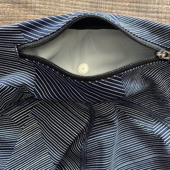 Lululemon Running Crops | Size 4 - Picture 3 of 4